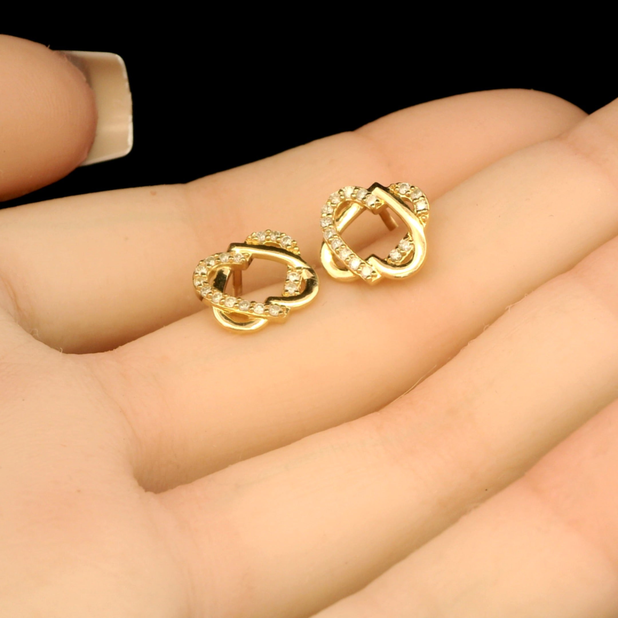 Two hearts reversed diamond earrings
