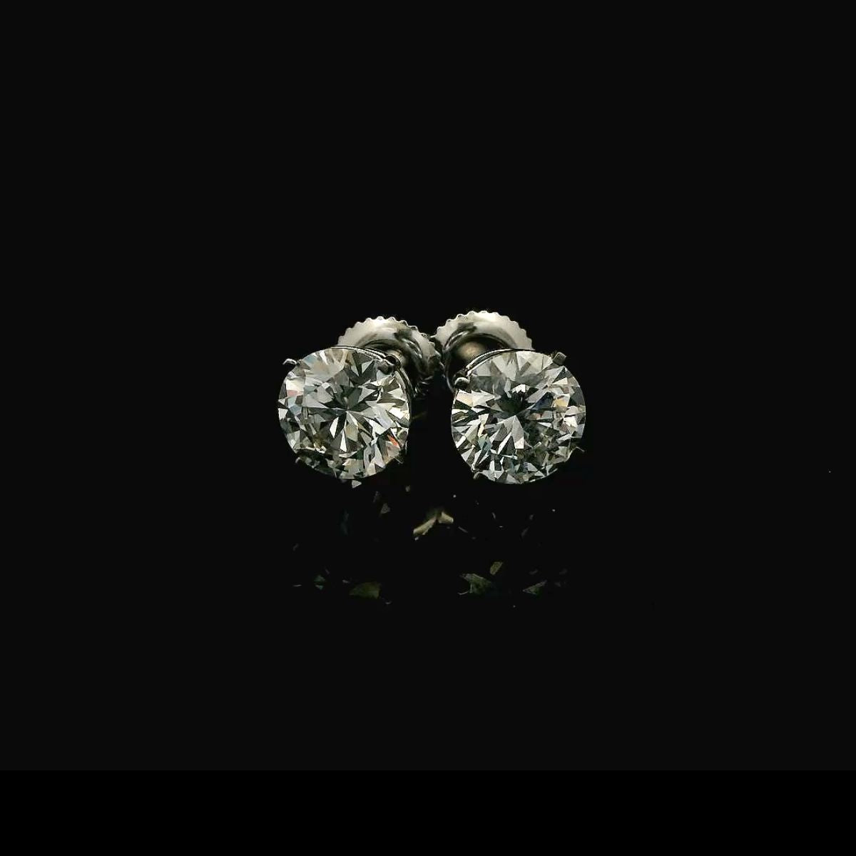 3 cttw Elegant Round Diamond Studs