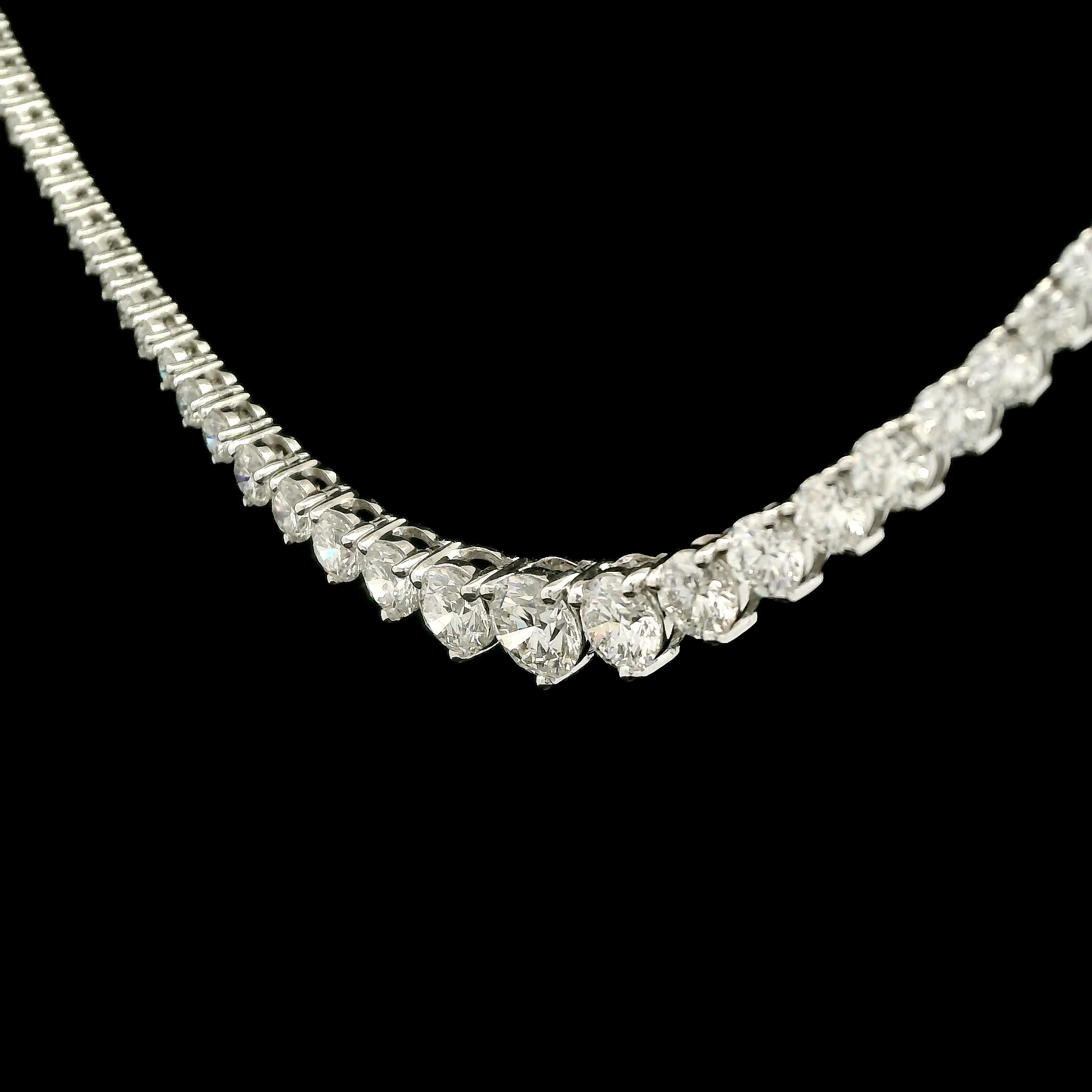Luxury Graduating Diamond Tennis Necklace