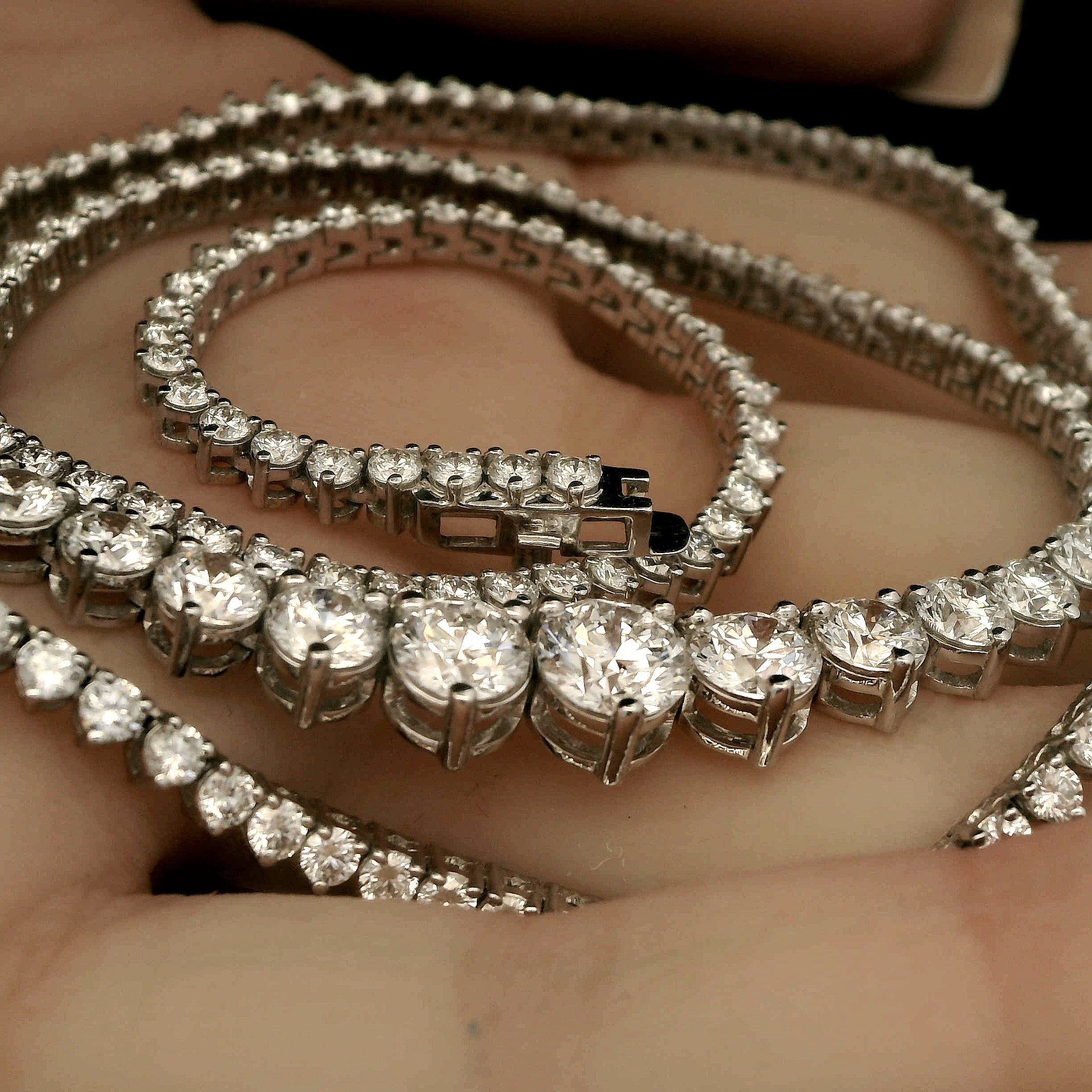 Luxury Graduating Diamond Tennis Necklace