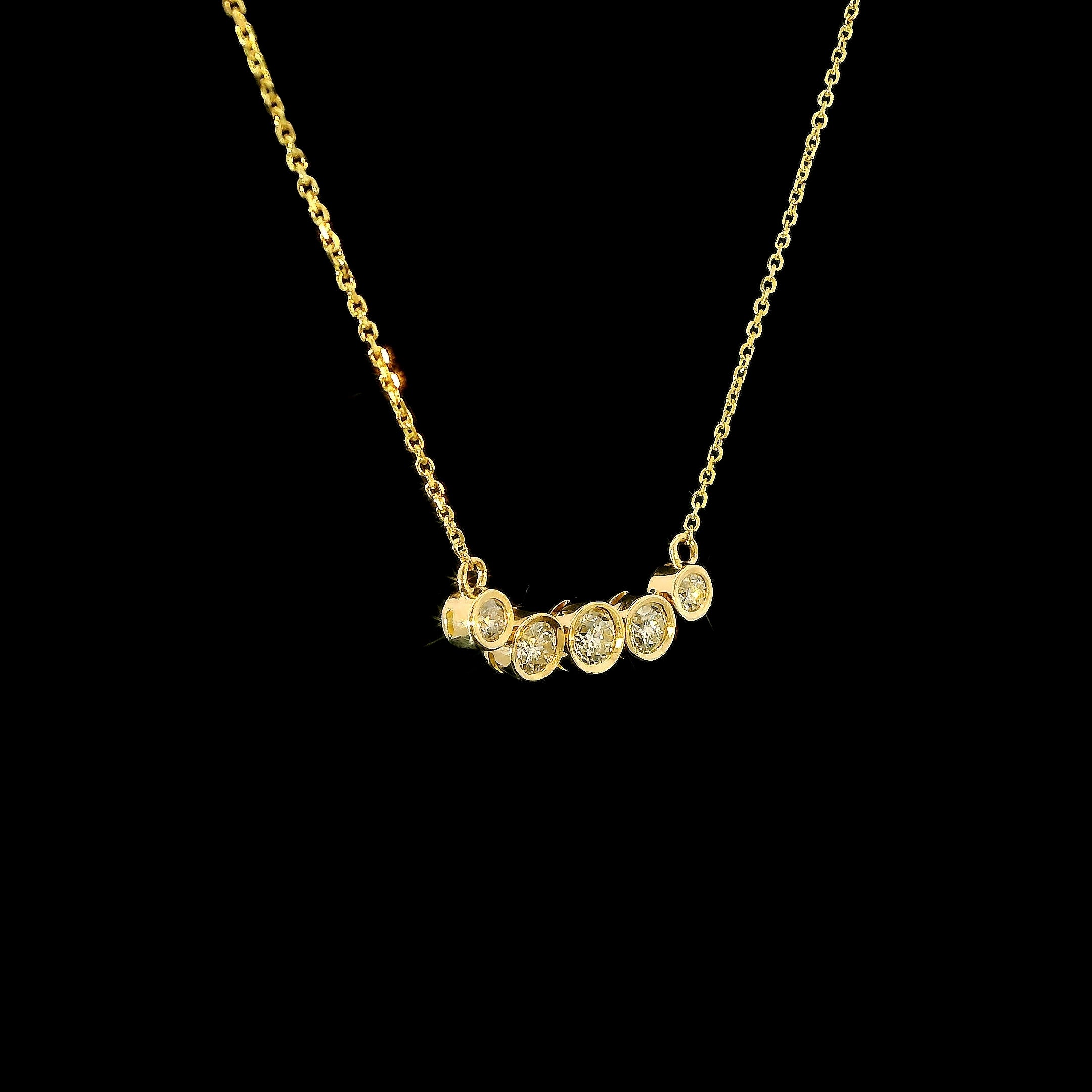 Graduating Bezel Natural Diamond Necklace in Gold