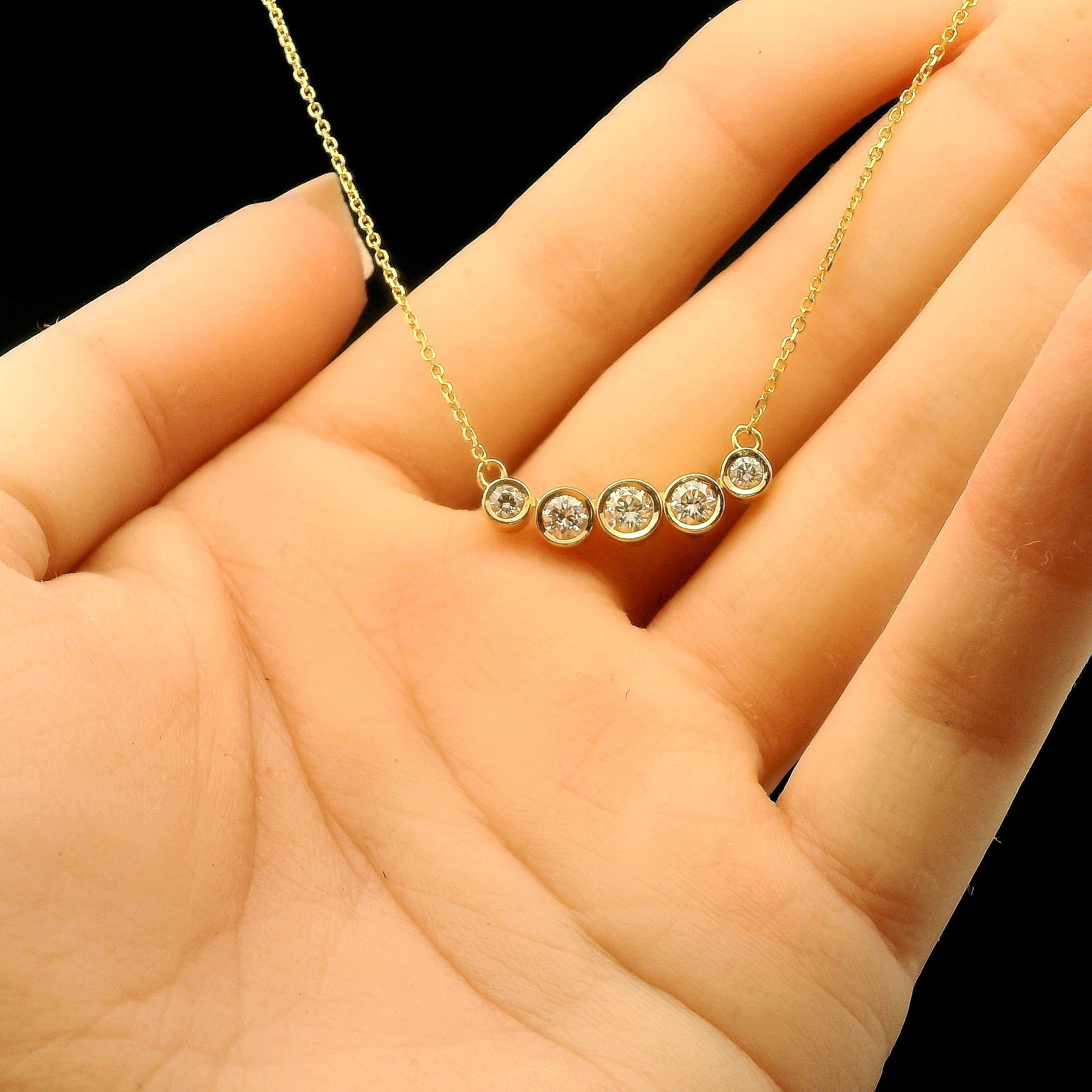 Graduating Bezel Natural Diamond Necklace in Gold