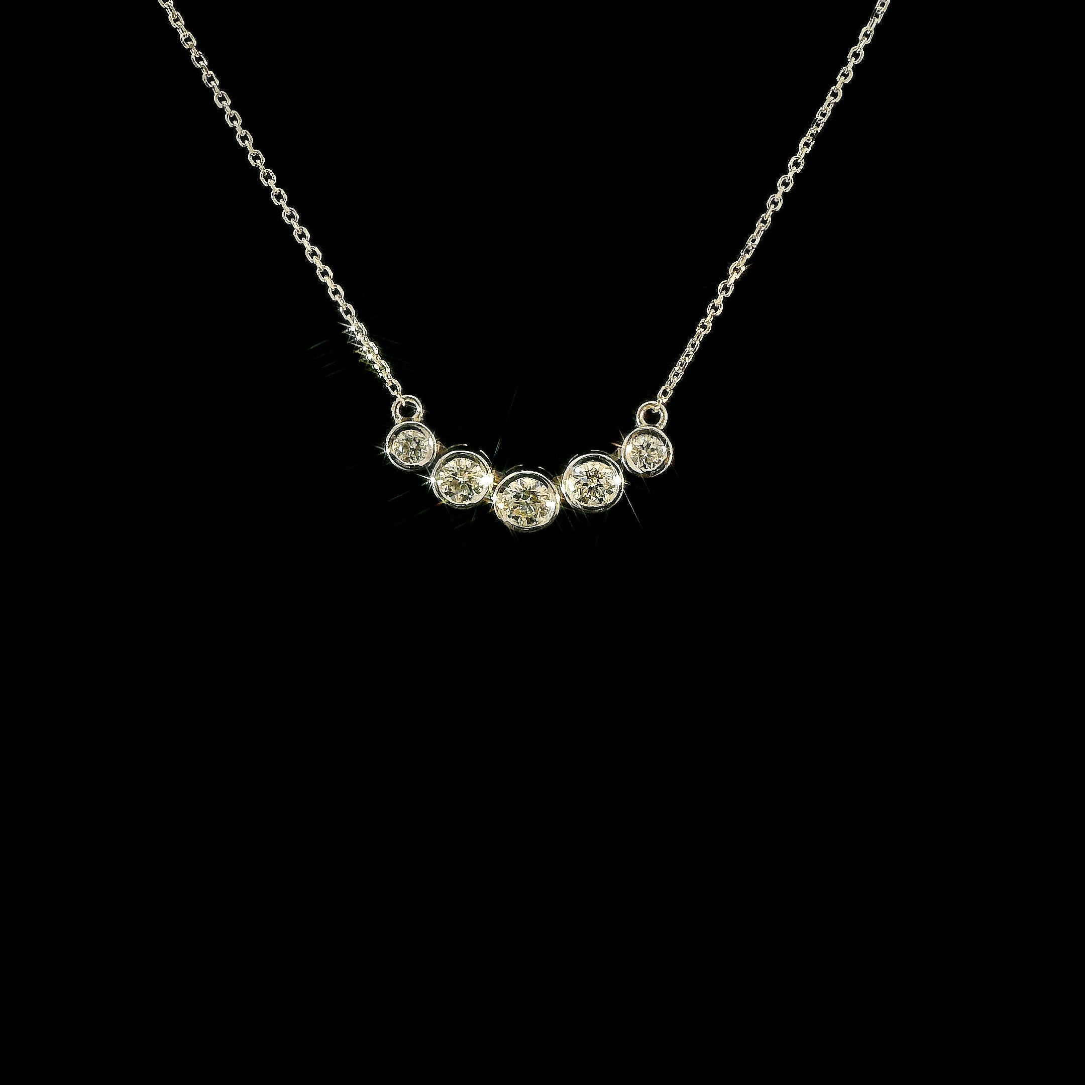 Graduating Bezel Natural Diamond Necklace in Gold