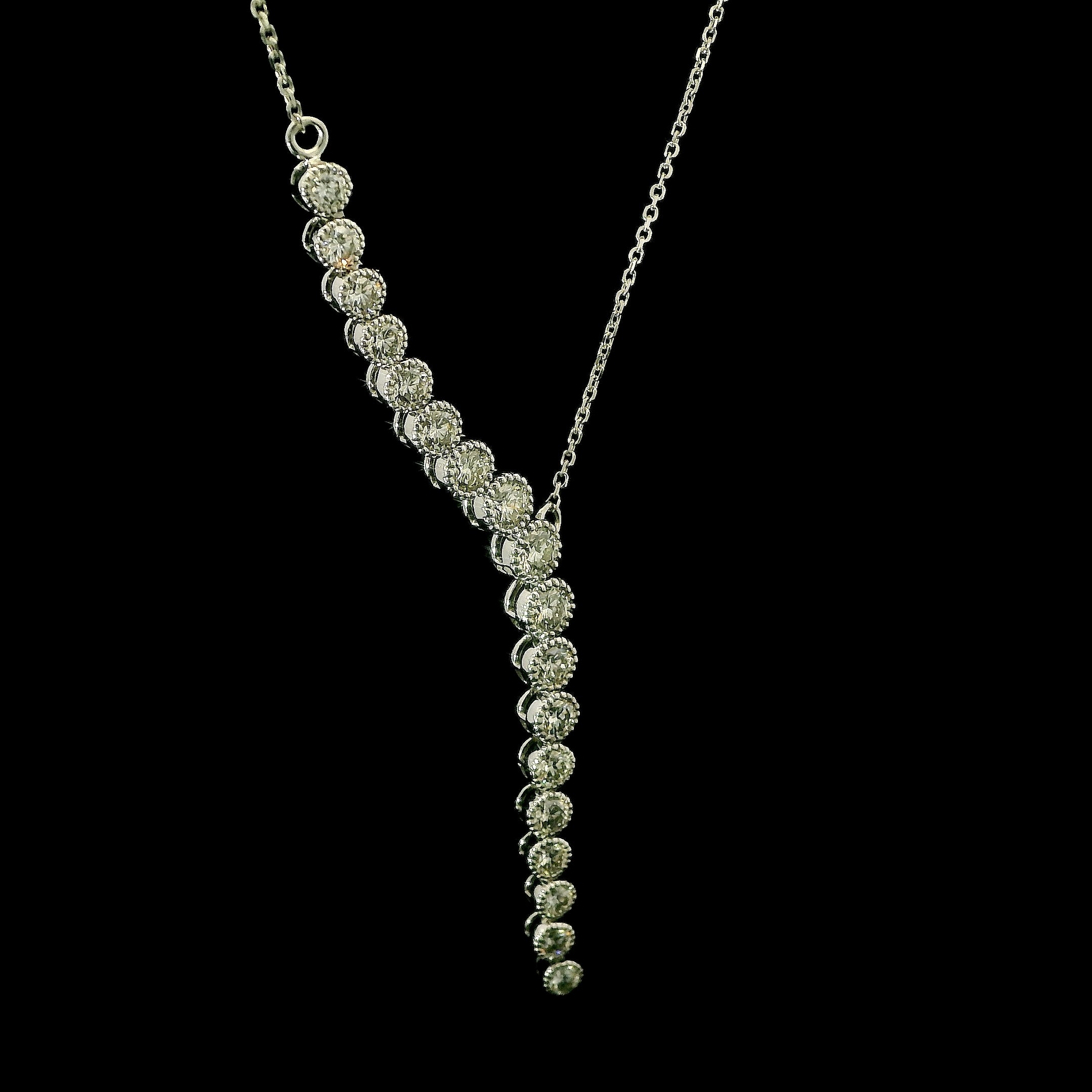 Graduating Natural Diamond Lariat Necklace in 14kt gold
