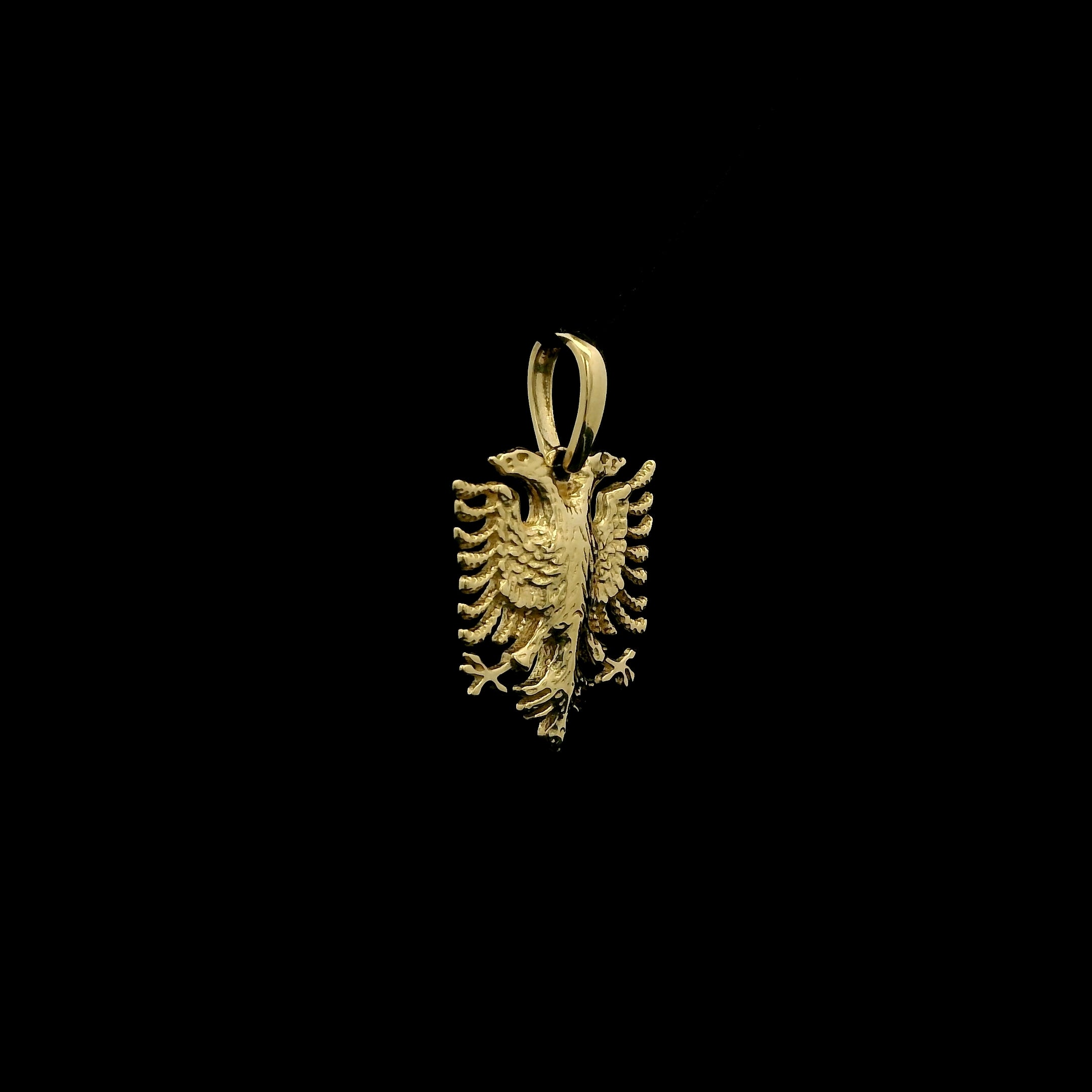 Small Albanian gold pendant