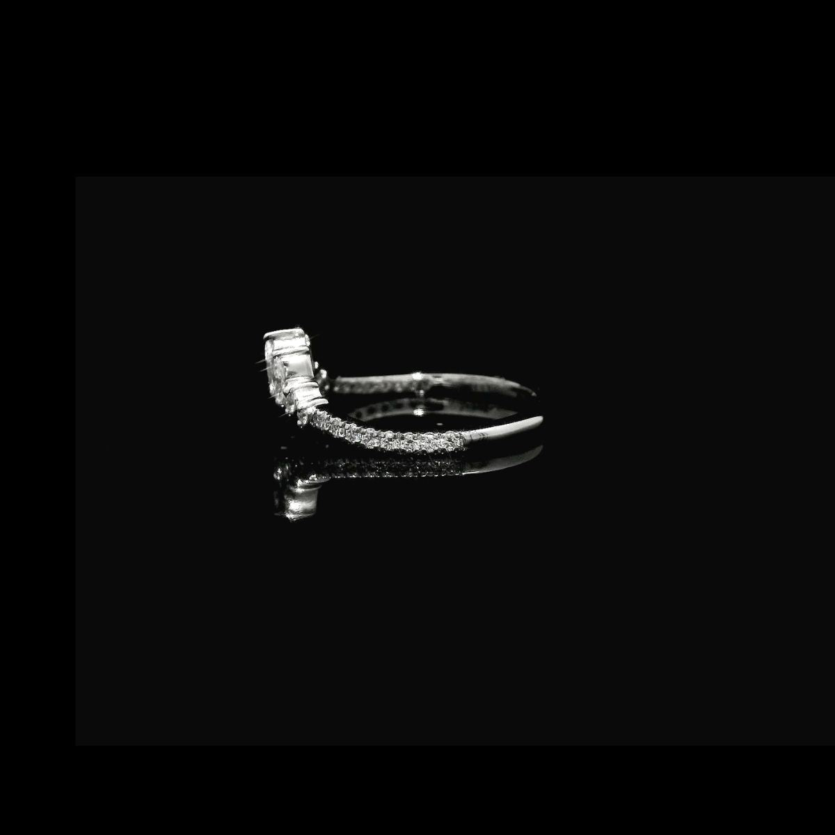 Elegant Arched Diamond Band