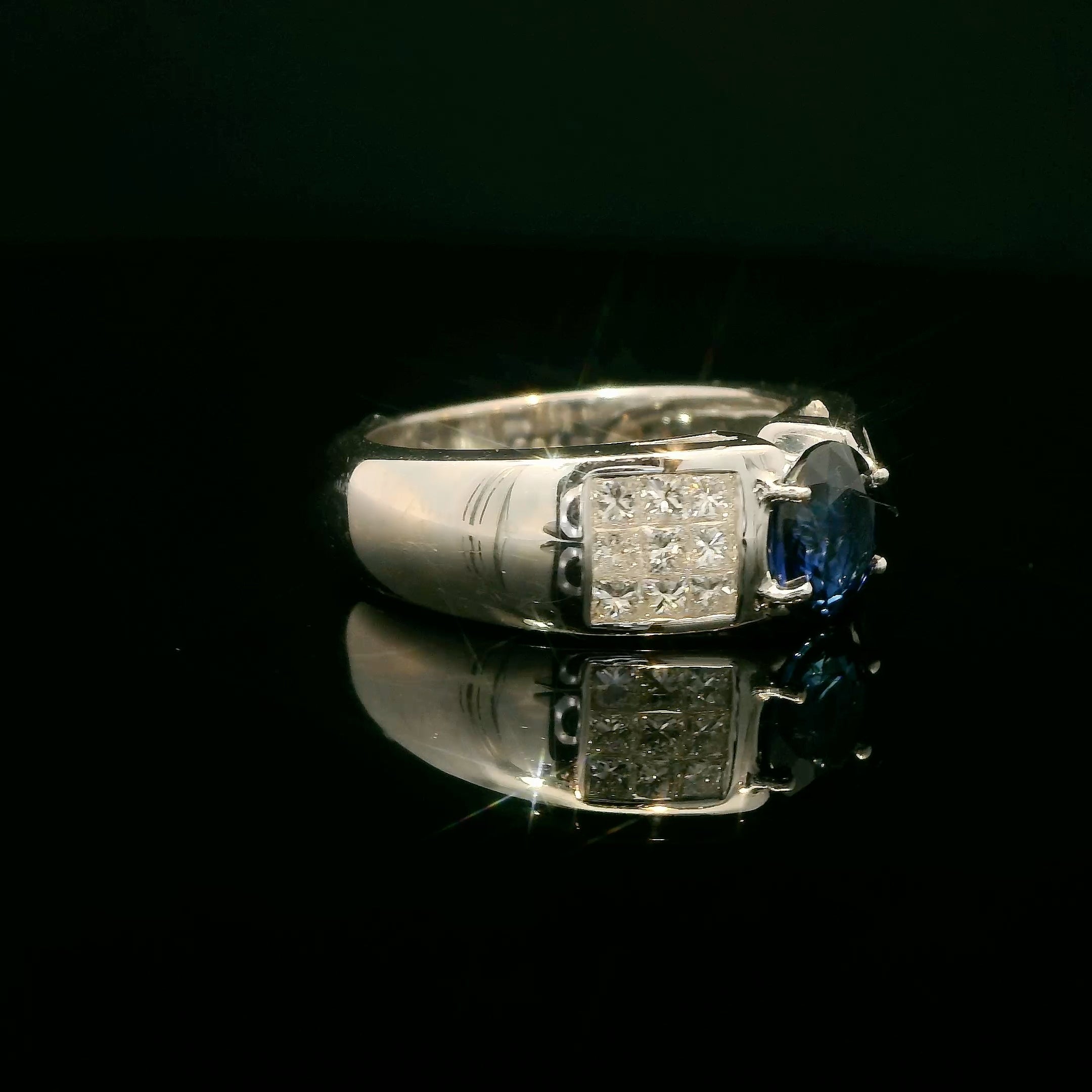 Round blue natural sapphire diamond ring