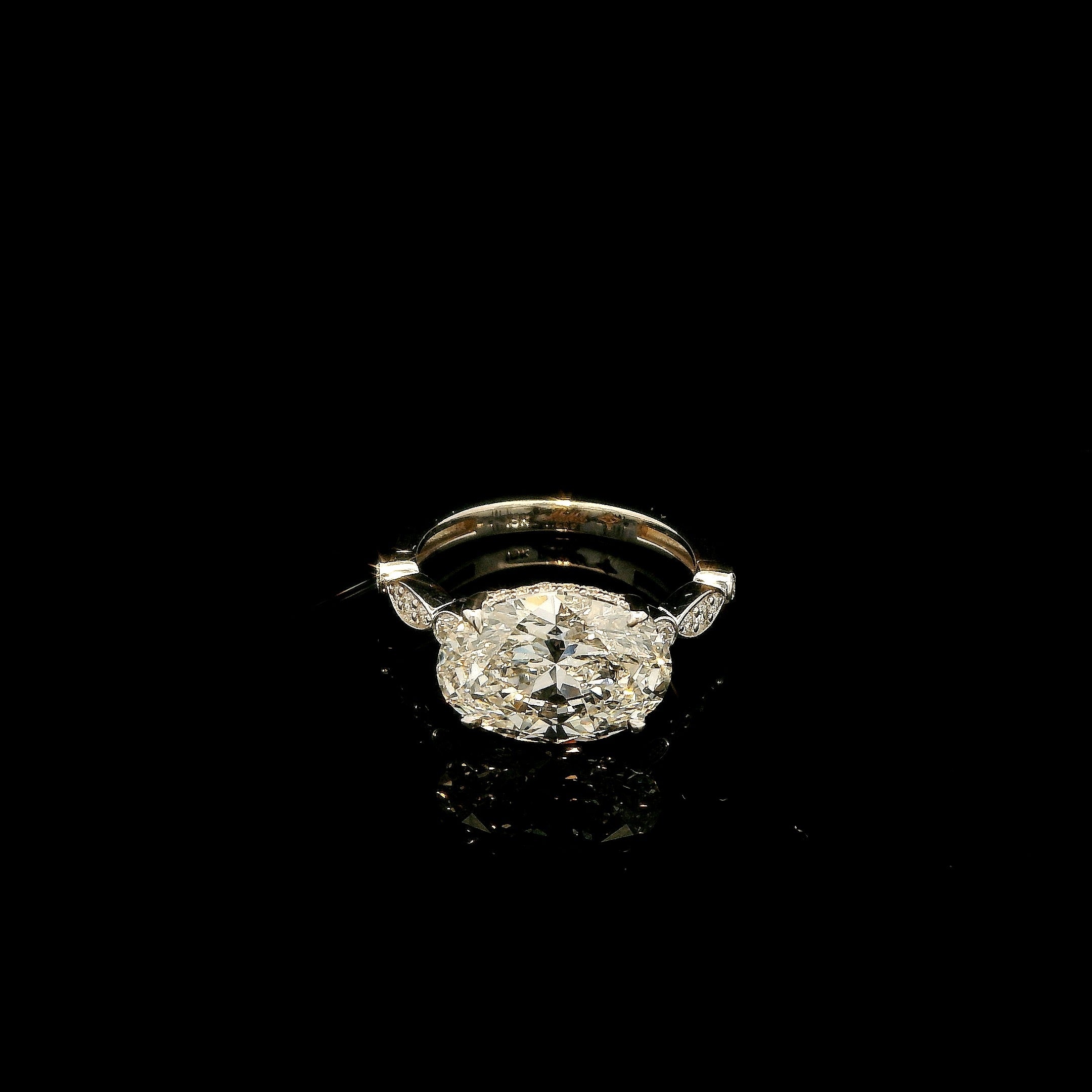 4 ct Horizontal oval engagement ring