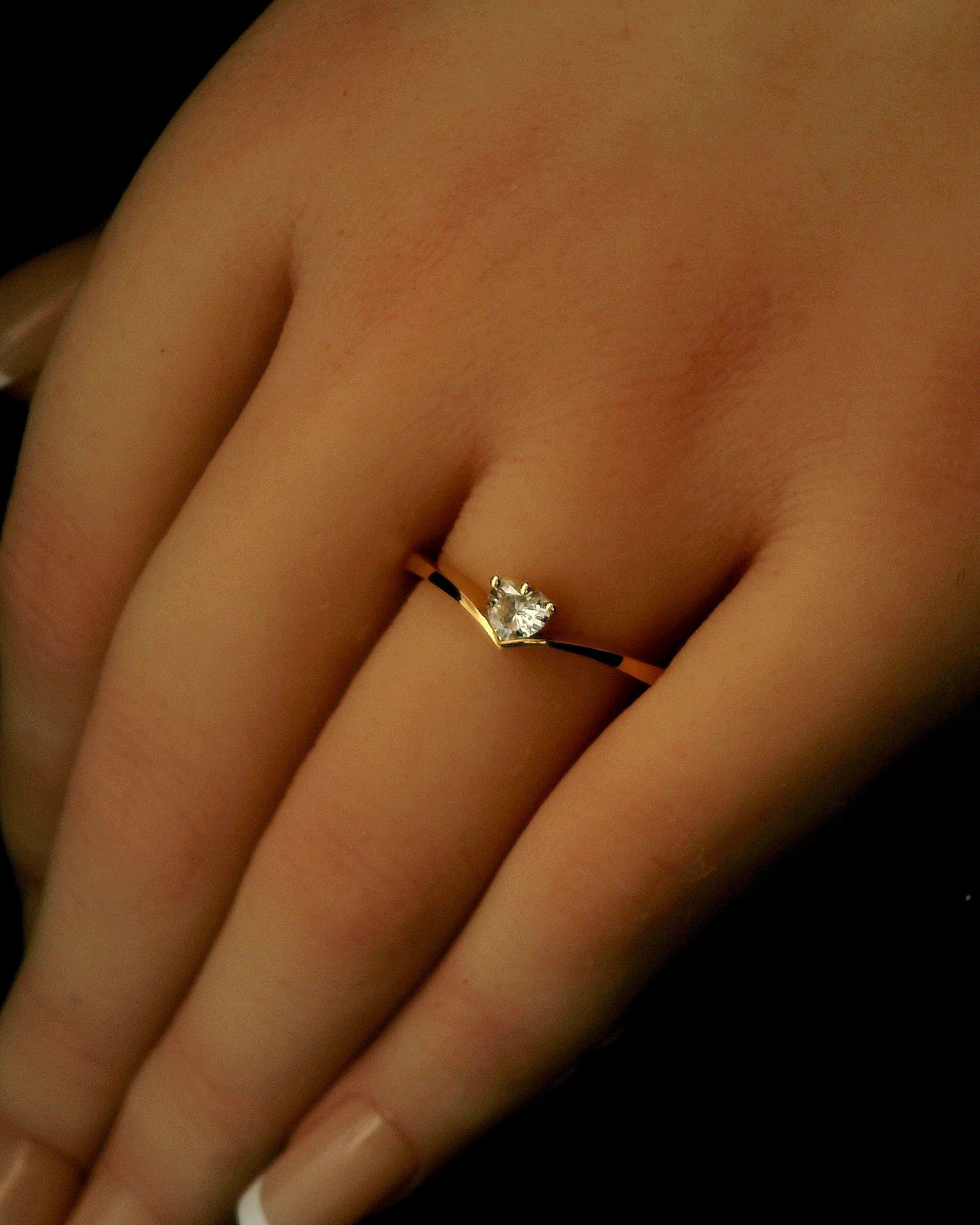 The Amora Heart Ring 18K Gold with 0.25ct Natural Diamond