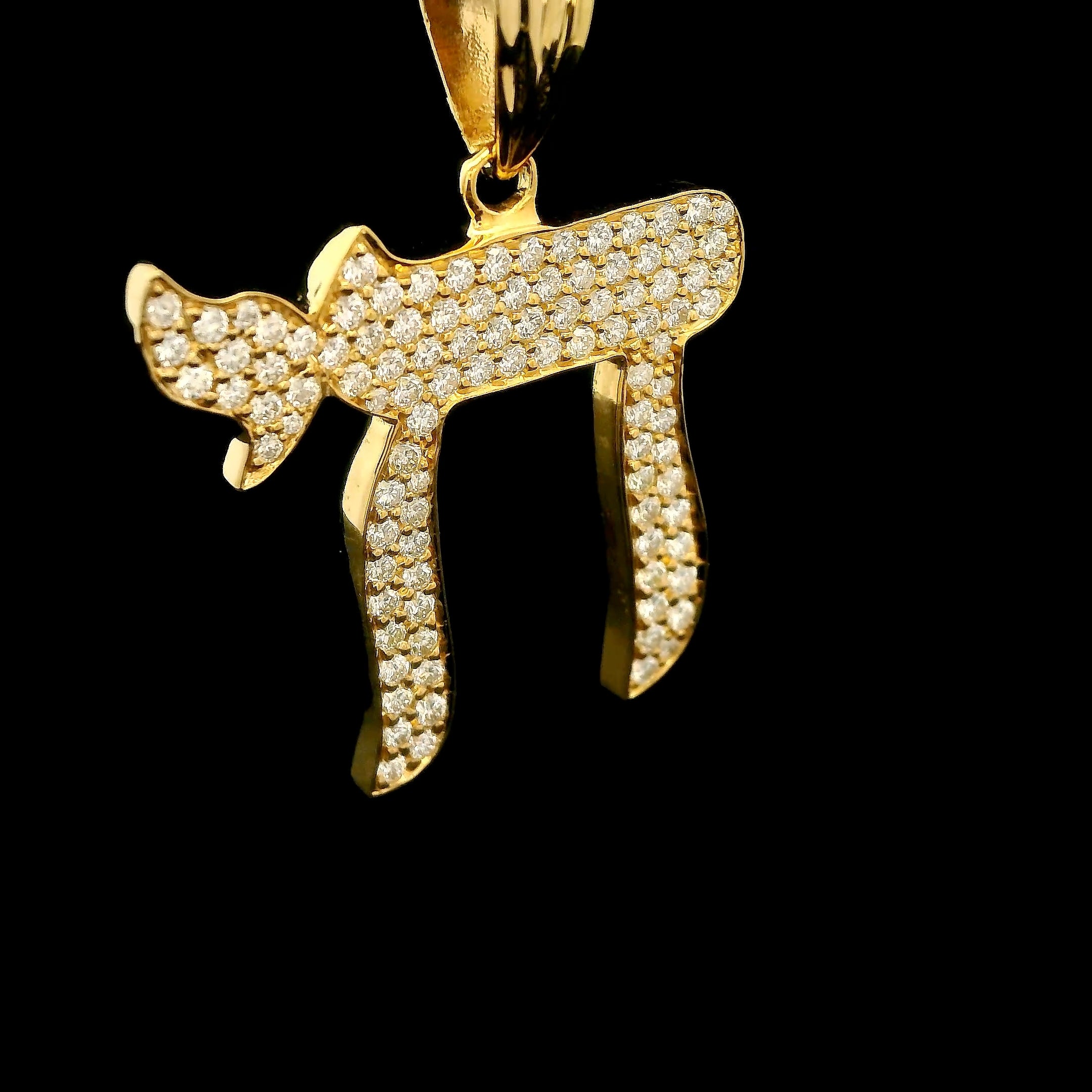 Large diamond Chai gold pendant