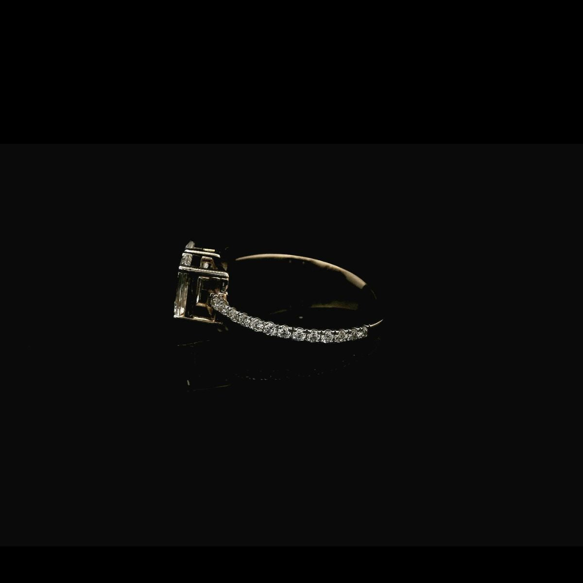 Tua e Mua Engagement Ring