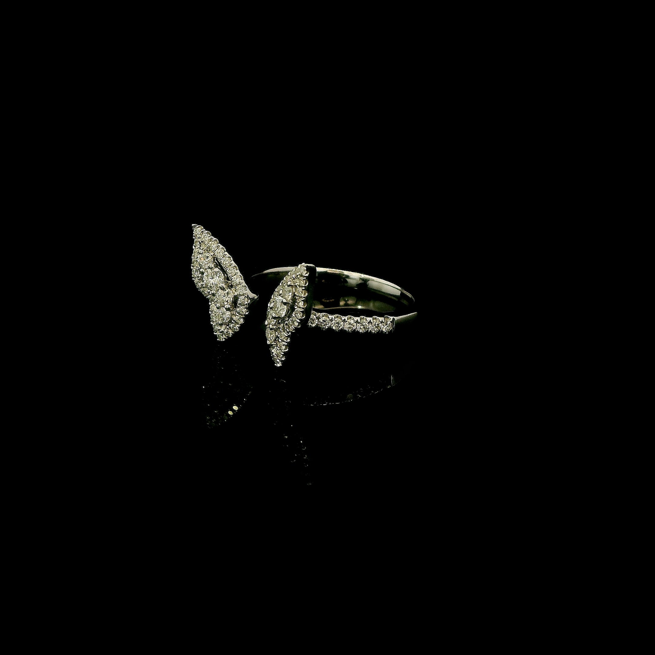 Butterfly Diamond Ring 18K Gold and Natural Diamonds