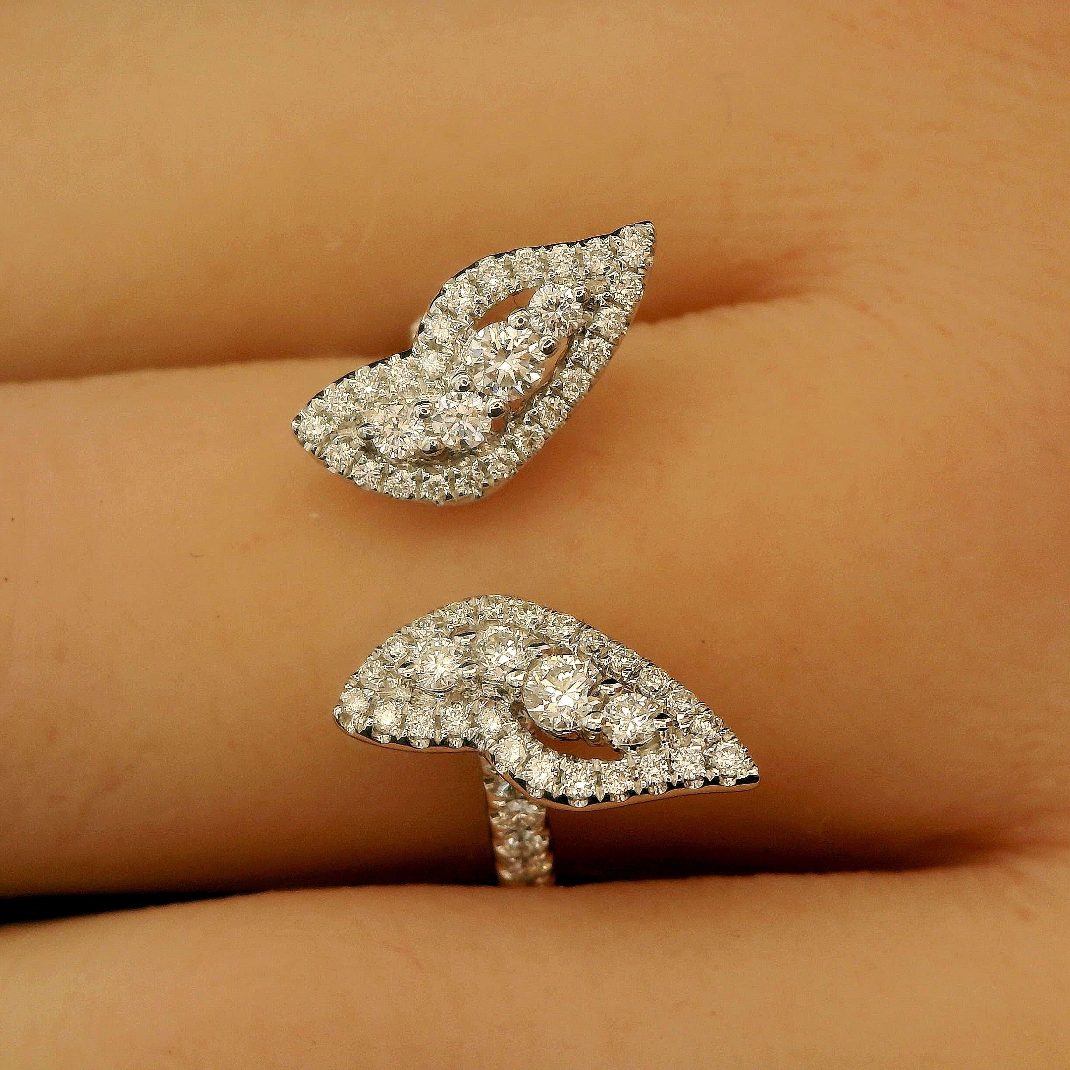 Butterfly Diamond Ring 18K Gold and Natural Diamonds