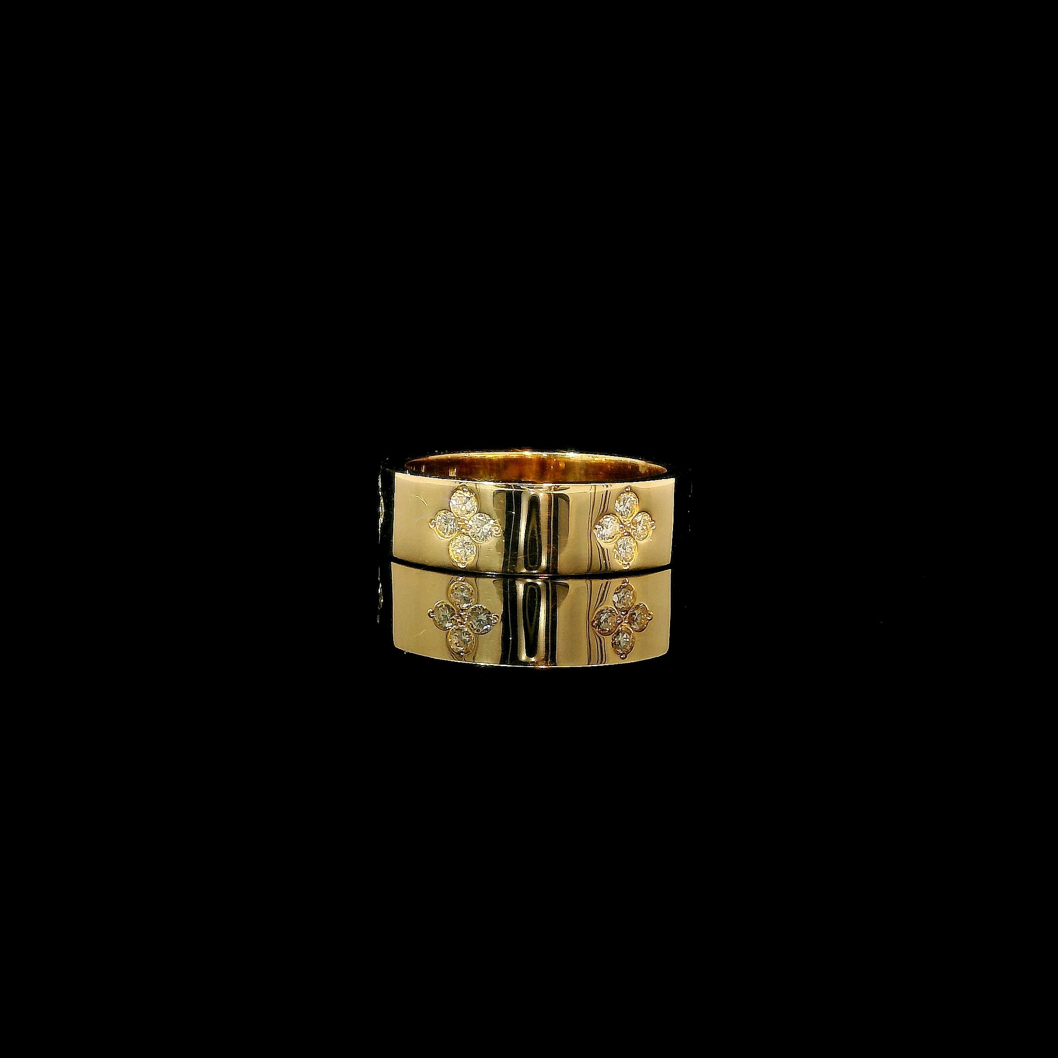 Diamond flower thick gold band