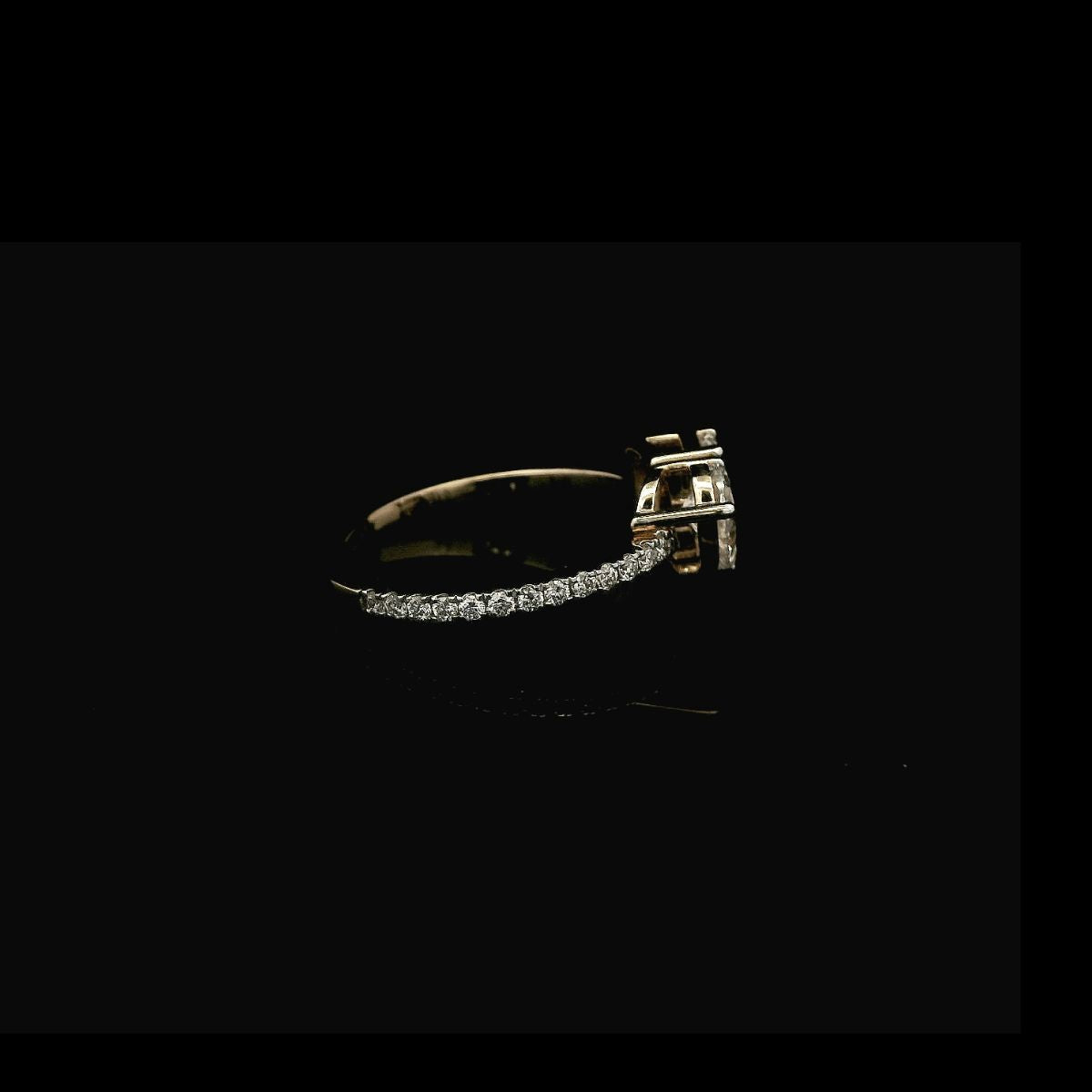 Tua e Mua Engagement Ring